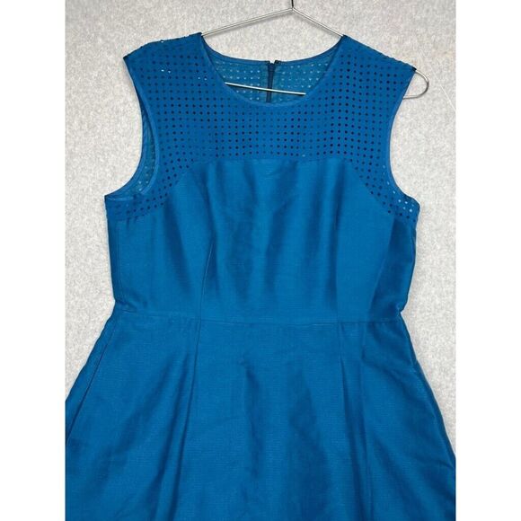 J.Crew Perforated Fit & Flare Silk Blend Dress Wmn Sz 10 Minimalist Simple MCM - Picture 2 of 12